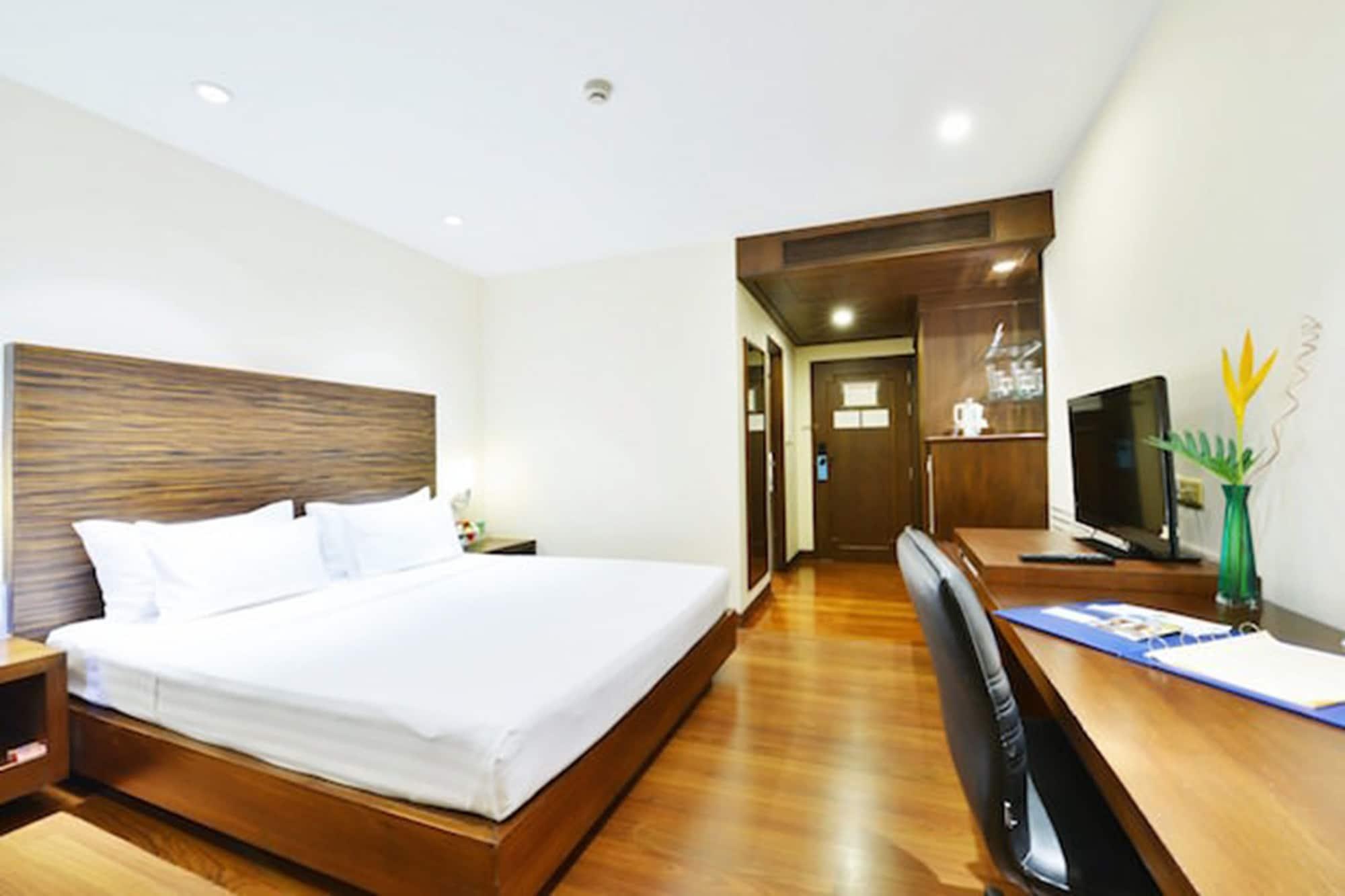 St. James Hotel Бангкок Экстерьер фото