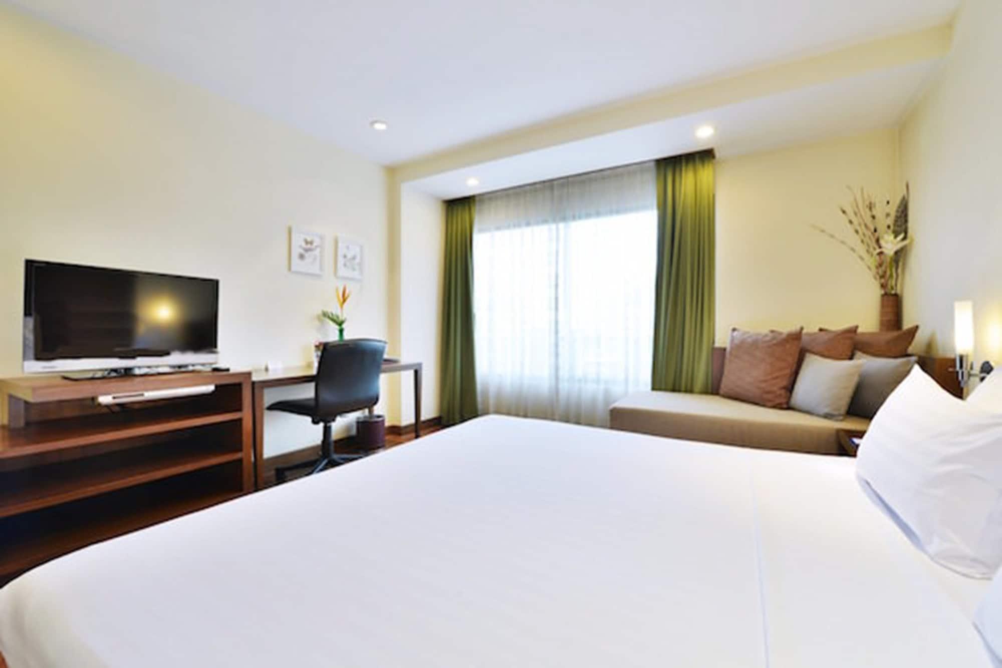 St. James Hotel Бангкок Экстерьер фото