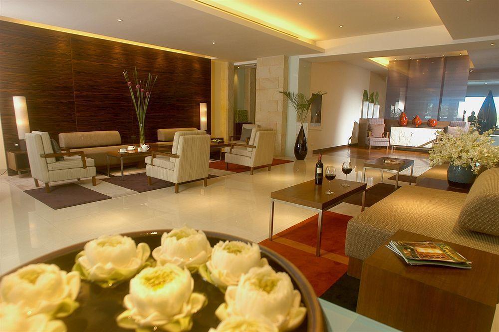 St. James Hotel Бангкок Экстерьер фото